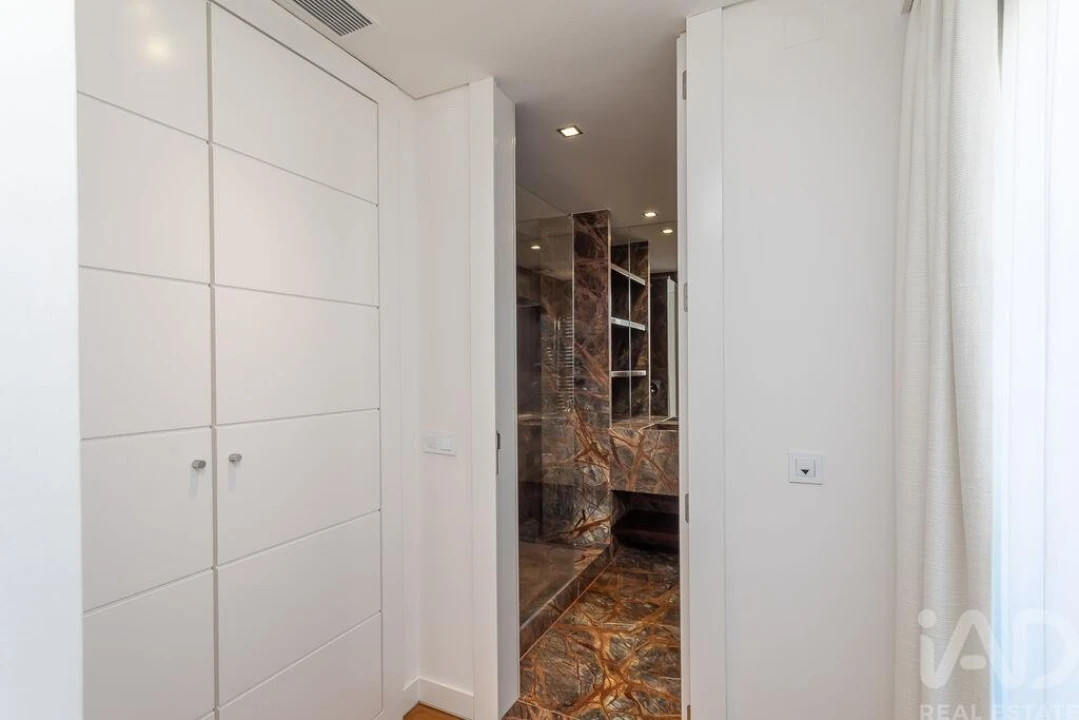 Apartamento T4 para Arrendamento em Olivais Foto 13