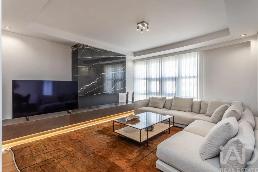 Apartamento T4 para Arrendamento em Olivais Foto 3