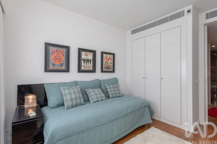 Apartamento T4 para Arrendamento em Olivais Foto 17