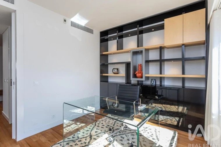 Apartamento T4 para Arrendamento em Olivais Foto 6