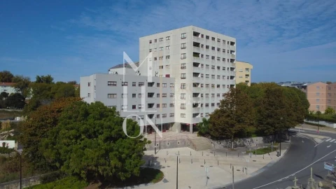 Apartamento T2 para Venda em Ramalde