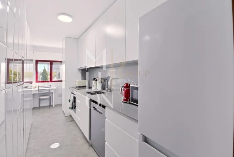 Apartamento T2 para Venda em Ramalde Foto 12