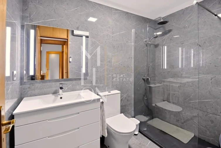 Apartamento T2 para Venda em Ramalde Foto 22