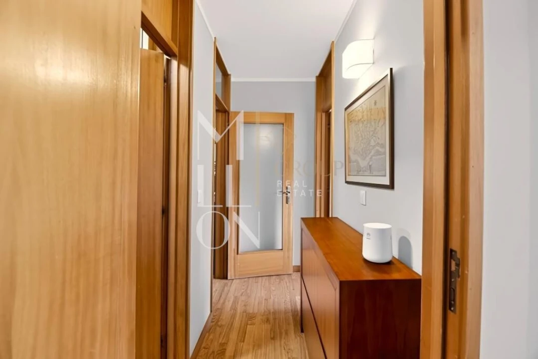 Apartamento T2 para Venda em Ramalde Foto 16