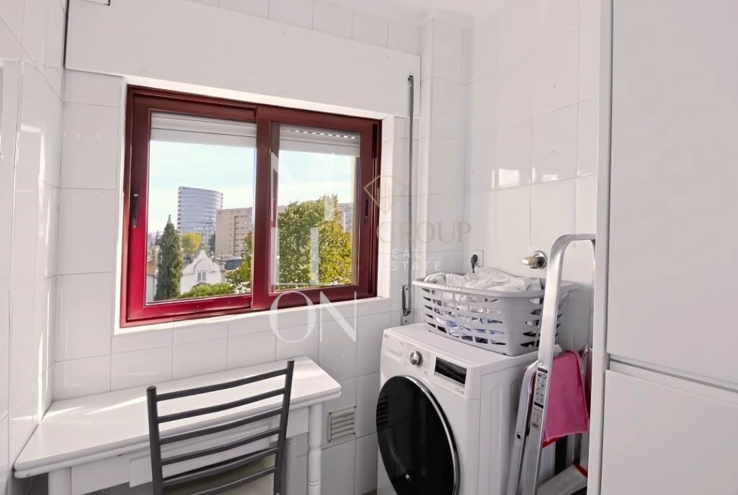 Apartamento T2 para Venda em Ramalde Foto 13