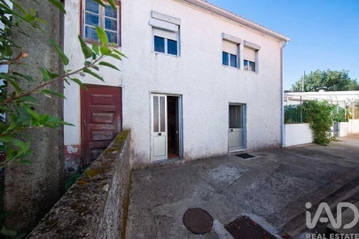 Moradia T2 para Venda em Lousã e Vilarinho