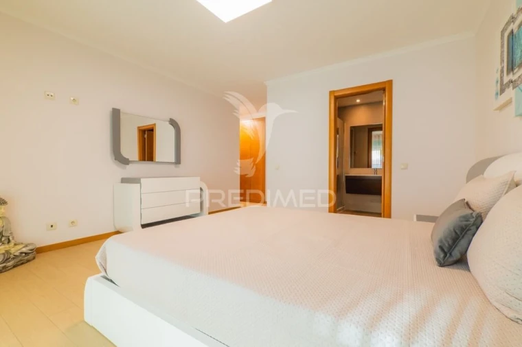 Apartamento T2 para Venda em Portimão Foto 13