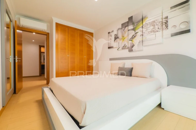 Apartamento T2 para Venda em Portimão Foto 8