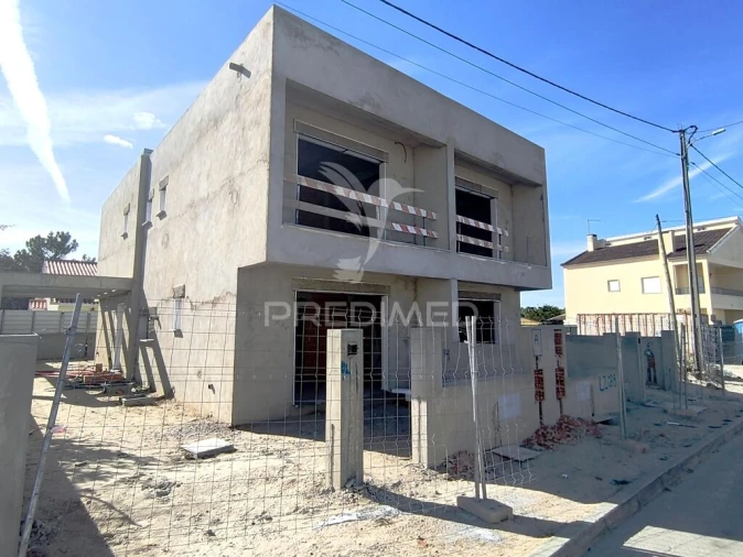 Moradia T3 para Venda em Fernao Ferro Foto 2