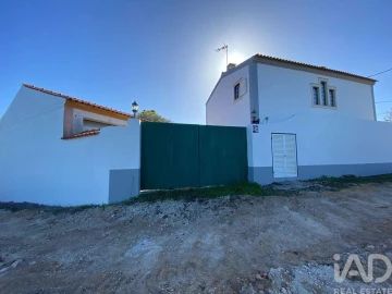 Moradia T3 para Venda em A dos Negros