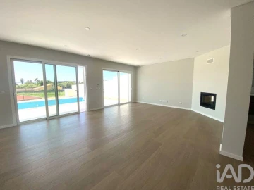 Moradia T4 para Venda em Alfeizerão