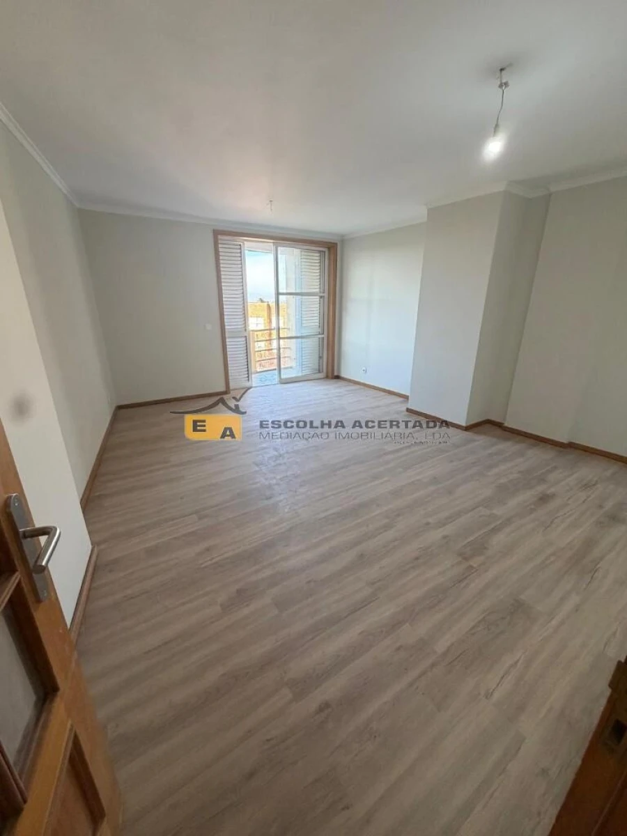 Apartamento T3 para Venda em Custóias, Leça do Balio e Guifões Foto 9