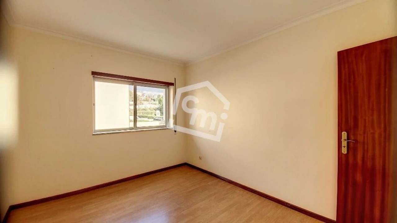 Apartamento T3 para Arrendamento em Pena, Quintã e Vila Cova Foto 13