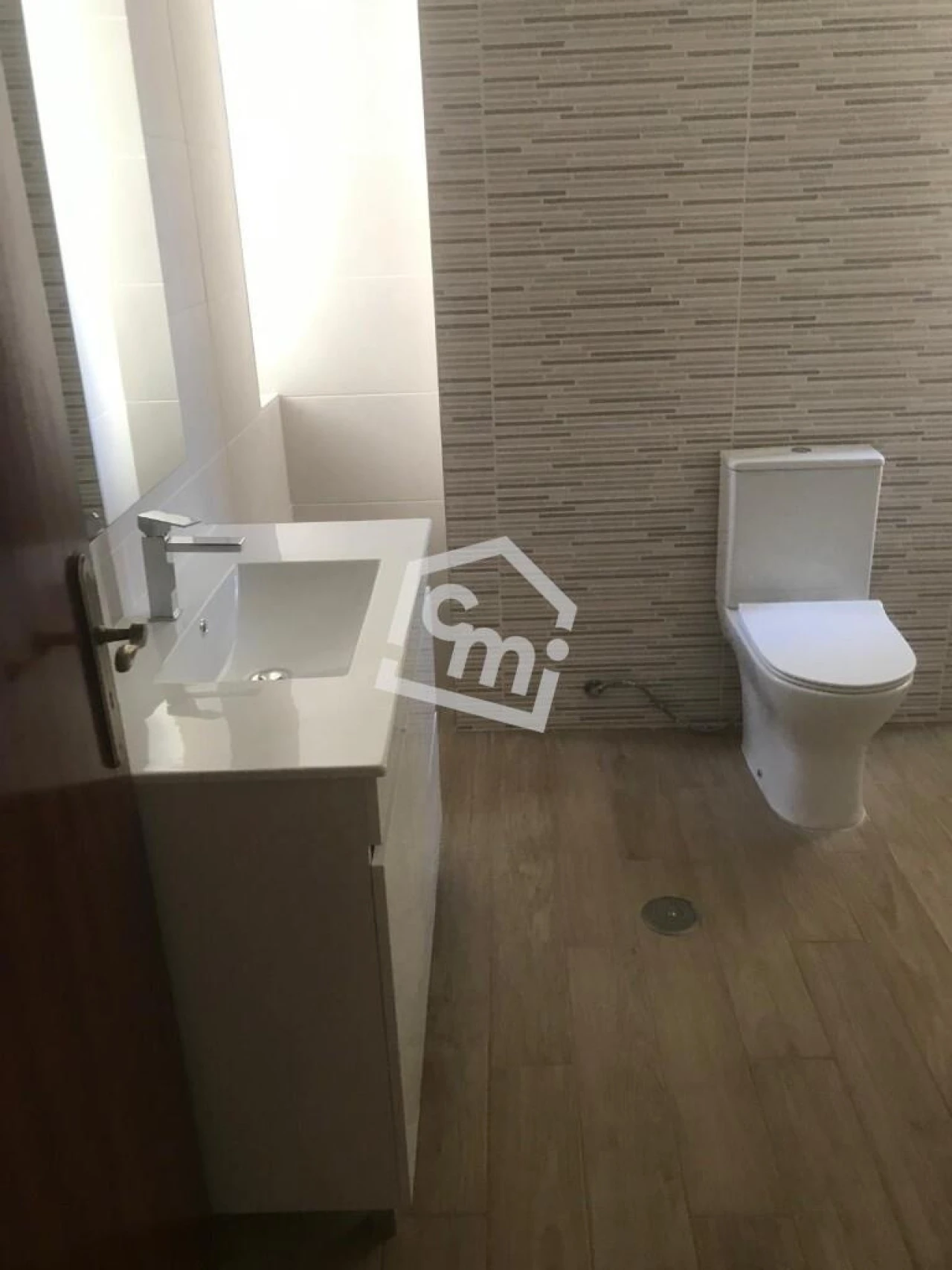 Apartamento T3 para Arrendamento em Pena, Quintã e Vila Cova Foto 14