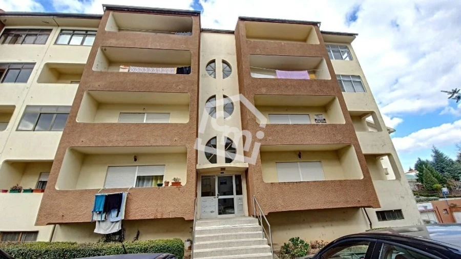 Apartamento T3 para Arrendamento em Pena, Quintã e Vila Cova Foto 3