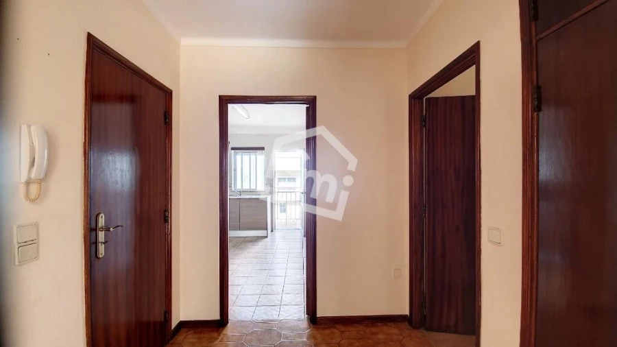 Apartamento T3 para Arrendamento em Pena, Quintã e Vila Cova Foto 6