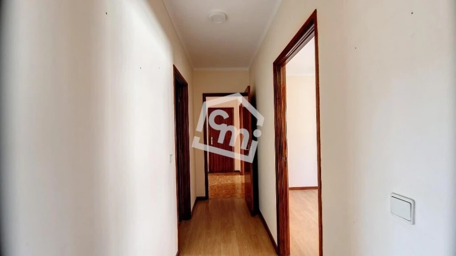 Apartamento T3 para Arrendamento em Pena, Quintã e Vila Cova Foto 16