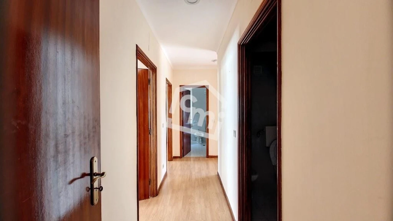 Apartamento T3 para Arrendamento em Pena, Quintã e Vila Cova Foto 11