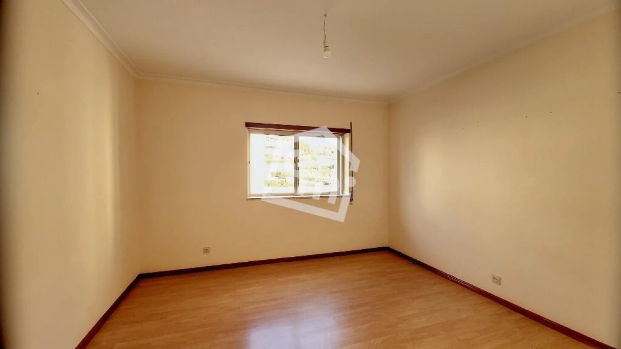 Apartamento T3 para Arrendamento em Pena, Quintã e Vila Cova Foto 17