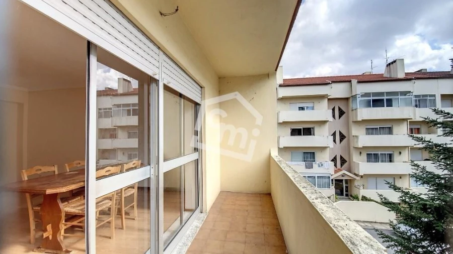 Apartamento T3 para Arrendamento em Pena, Quintã e Vila Cova