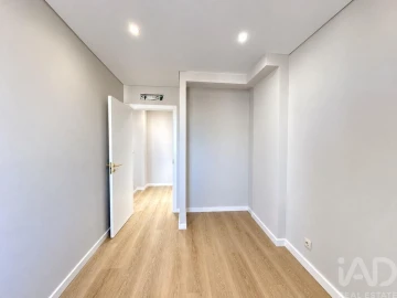 Apartamento T2 para Venda em Avelãs de Ambom e Rocamondo