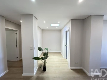 Apartamento T2 para Venda em Avelãs de Ambom e Rocamondo