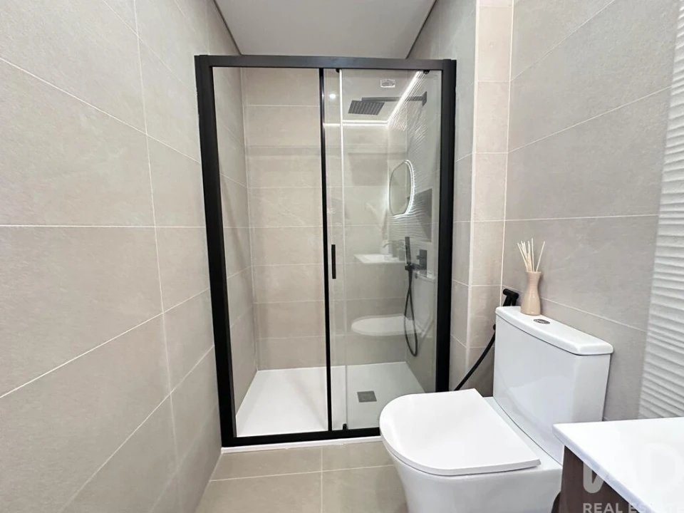 Apartamento T2 para Venda em Avelãs de Ambom e Rocamondo Foto 8