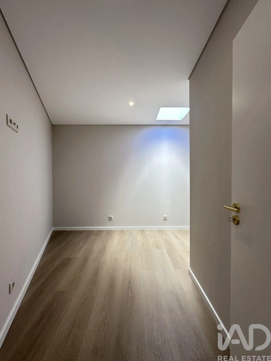 Apartamento T2 para Venda em Avelãs de Ambom e Rocamondo Foto 10