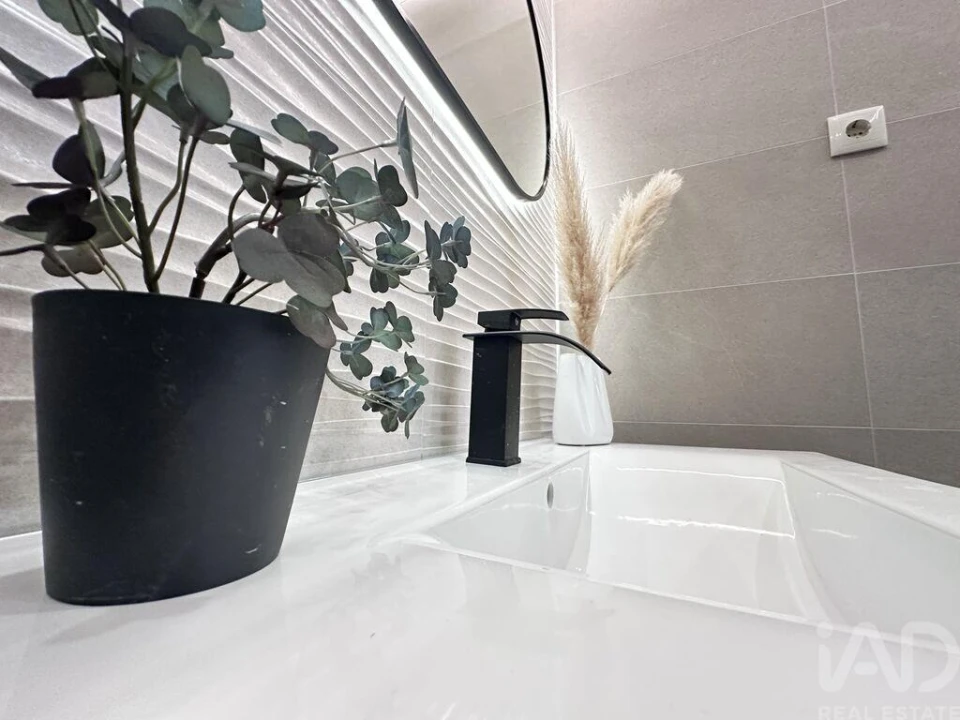 Apartamento T2 para Venda em Avelãs de Ambom e Rocamondo Foto 7