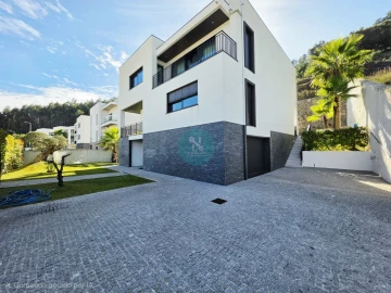 Moradia T4 para Venda em Este (São Pedro e São Mamede)