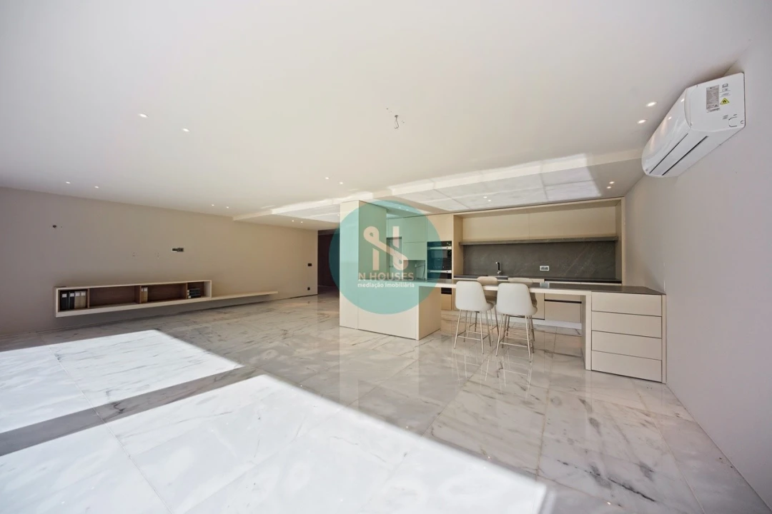 Moradia T4 para Venda em Ventosa e Cova Foto 38