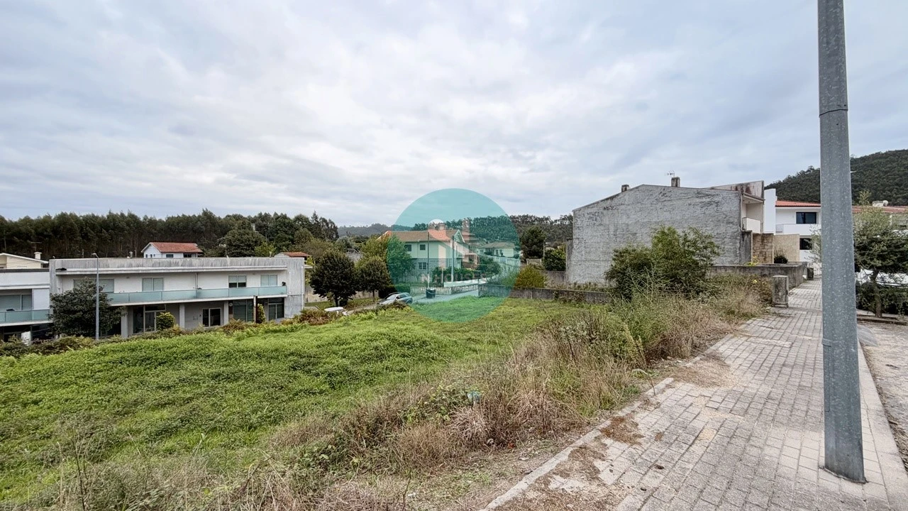 Terreno para Venda em Guisande e Oliveira (São Pedro) Foto 1