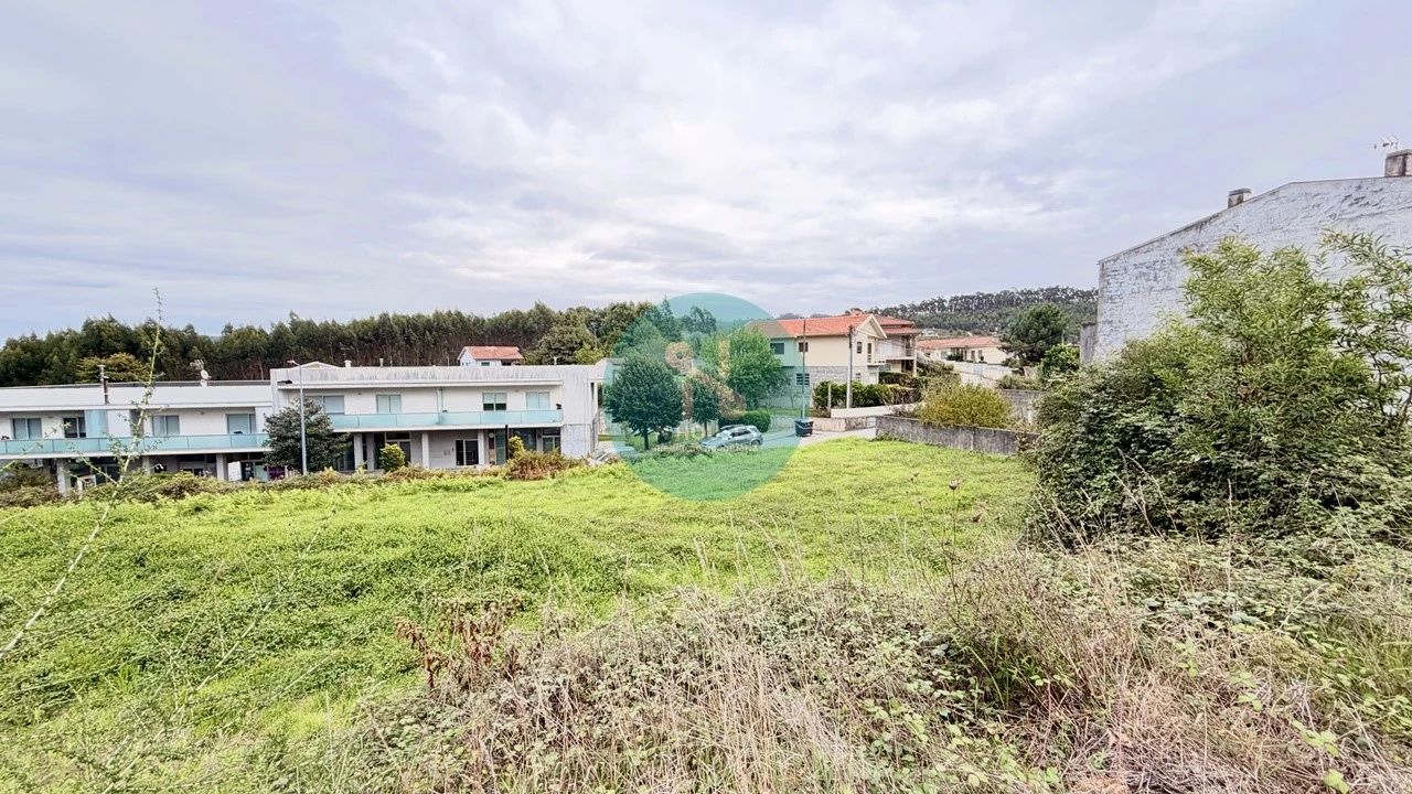 Terreno para Venda em Guisande e Oliveira (São Pedro) Foto 3