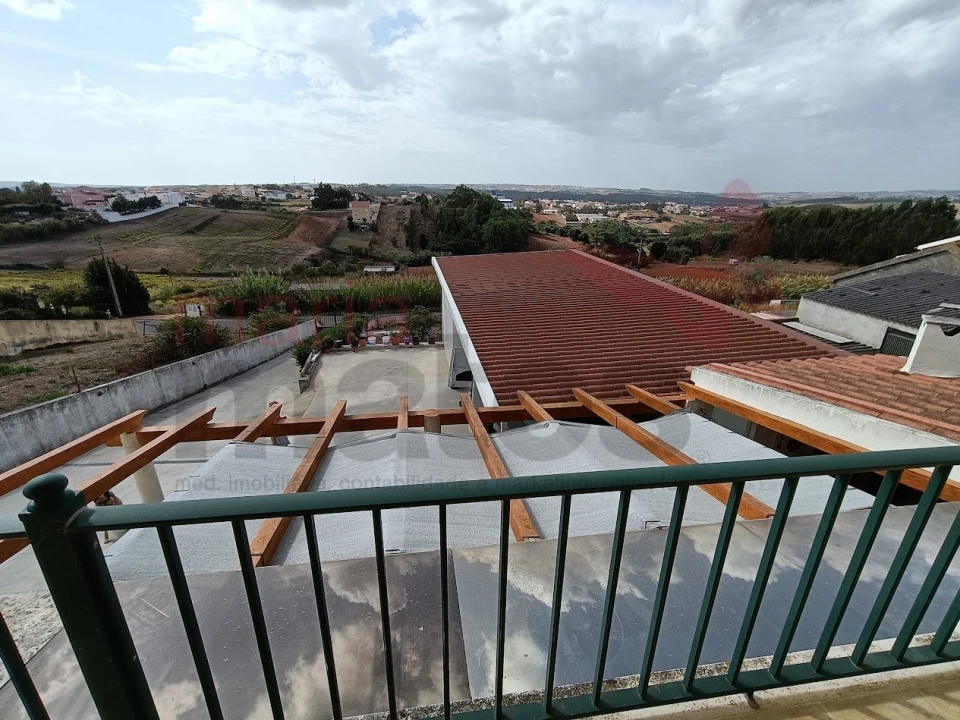 Moradia T3 para Venda em Campelos e Outeiro da Cabeça Foto 12