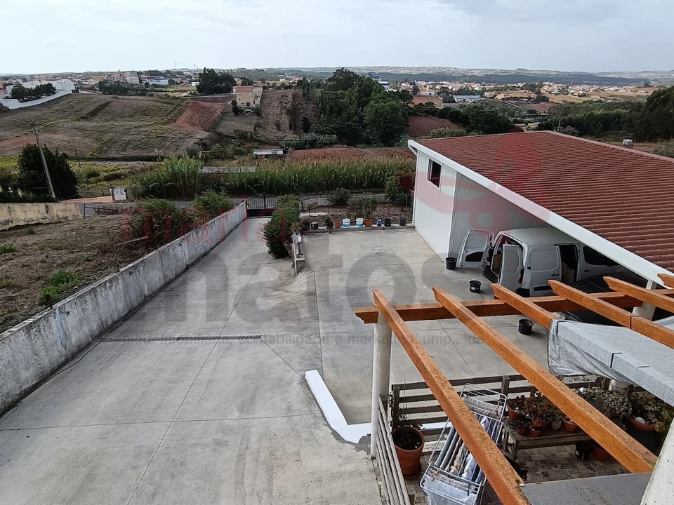 Moradia T3 para Venda em Campelos e Outeiro da Cabeça Foto 14