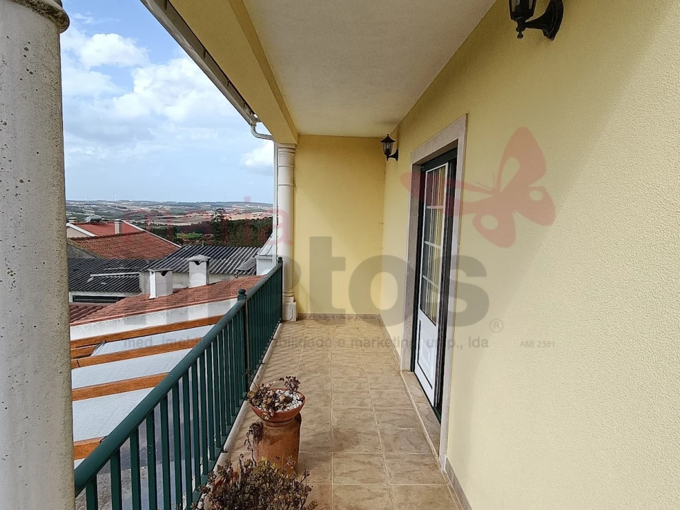 Moradia T3 para Venda em Campelos e Outeiro da Cabeça Foto 16