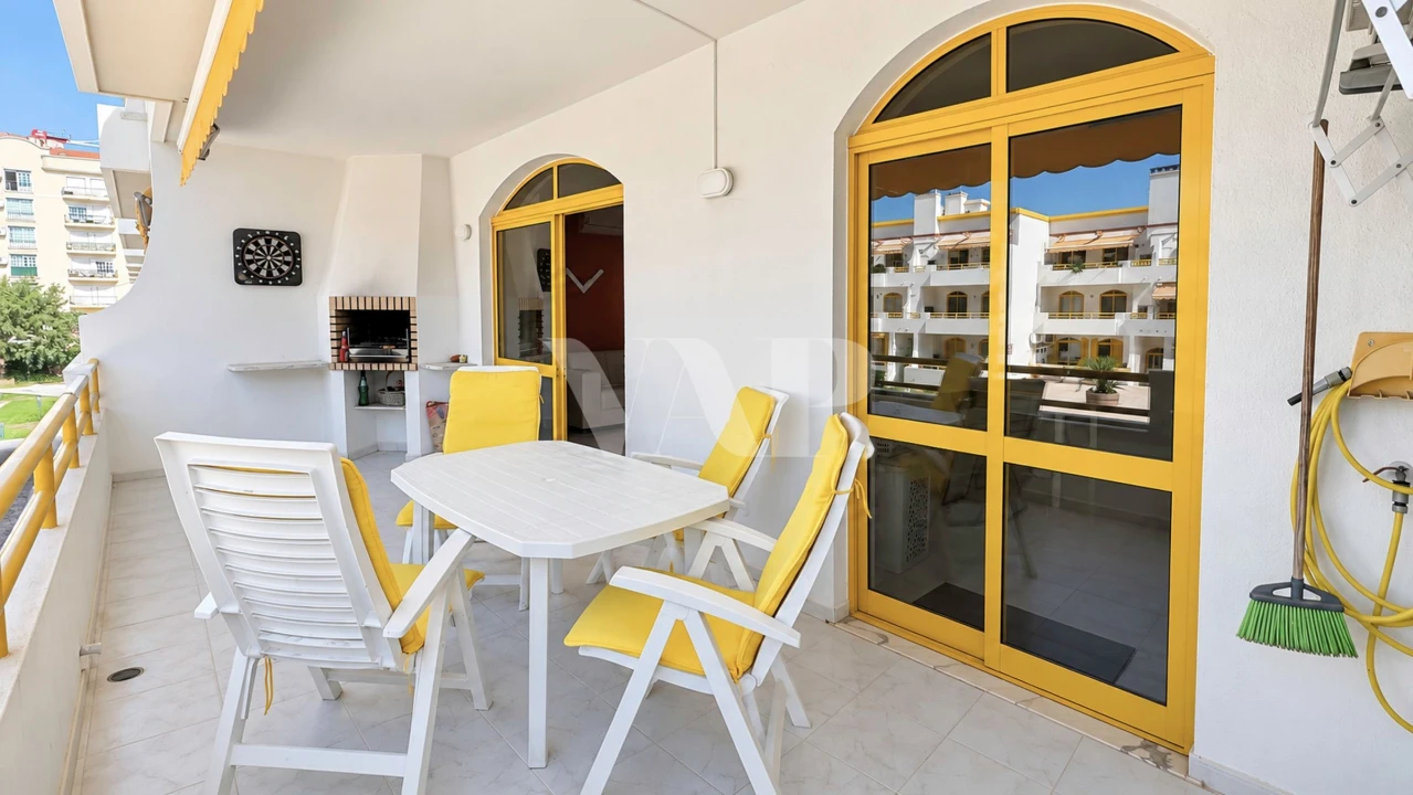 Apartamento T2 para Venda em Quarteira Foto 8