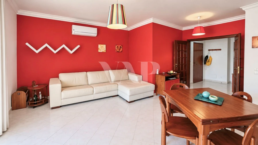 Apartamento T2 para Venda em Quarteira Foto 7