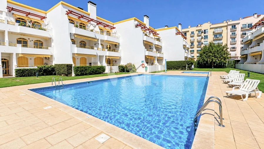 Apartamento T2 para Venda em Quarteira Foto 16