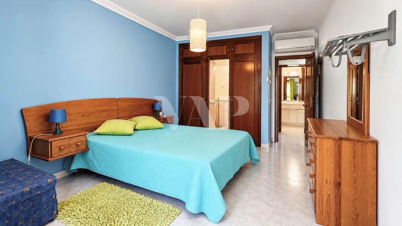 Apartamento T2 para Venda em Quarteira Foto 13