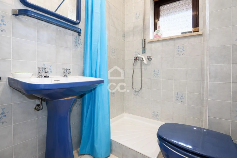 Apartamento T4 para Venda em Santo Antonio dos Olivais Foto 15