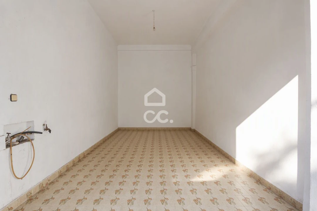 Apartamento T4 para Venda em Santo Antonio dos Olivais Foto 20