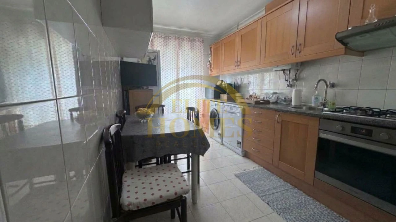 Apartamento T3 para Venda em Alfragide Foto 11