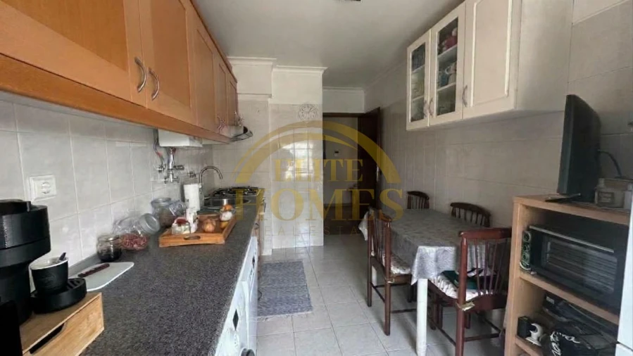 Apartamento T3 para Venda em Alfragide Foto 13
