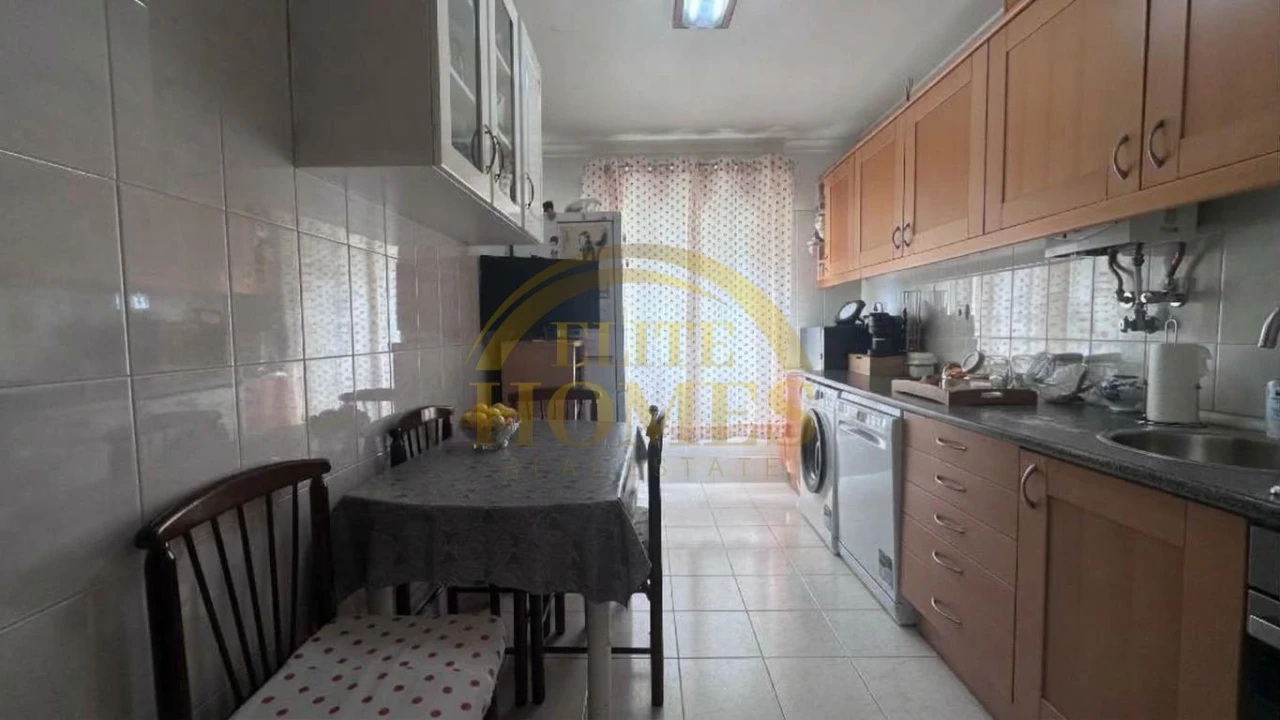 Apartamento T3 para Venda em Alfragide Foto 12