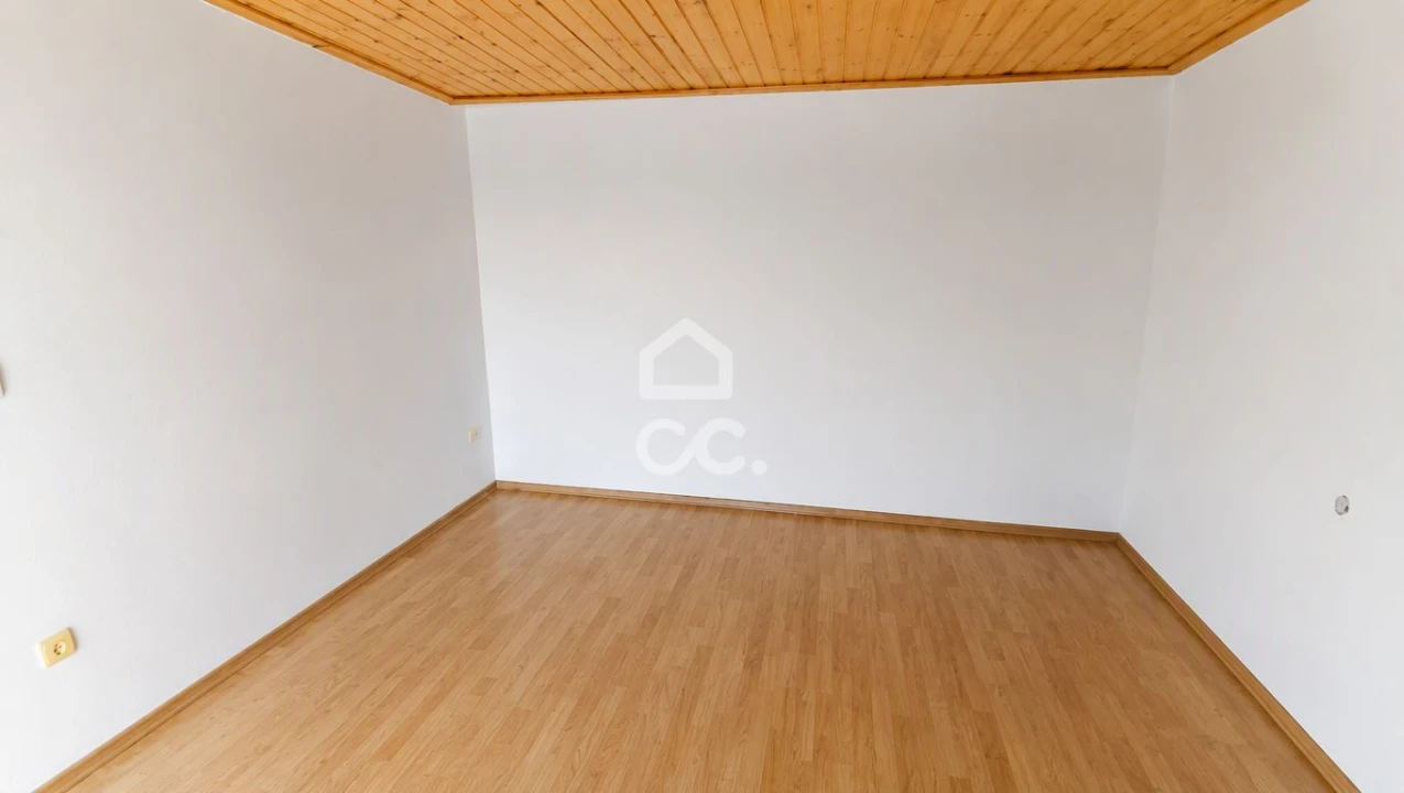 Moradia T6 para Venda em Regilde Foto 45