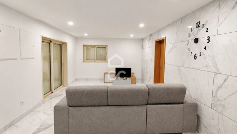 Moradia T6 para Venda em Regilde
