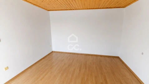 Moradia T6 para Venda em Regilde