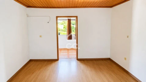 Moradia T6 para Venda em Regilde