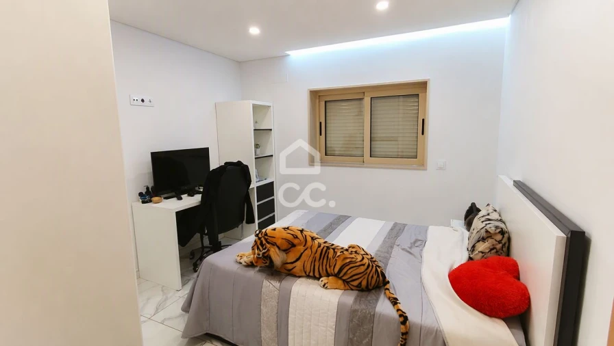 Moradia T6 para Venda em Regilde Foto 23